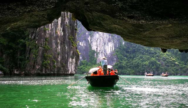 月亮湖,越南下龍灣旅游景點(diǎn),