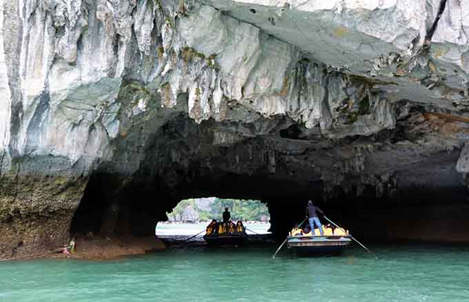 月亮湖,越南下龍灣旅游景點(diǎn),